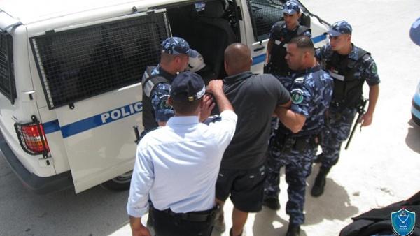 قلقيلية: القبض على شخص عاكس فتاة عبر الهاتف