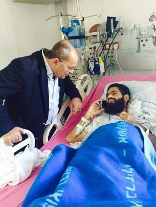 قراقع: الترتيبات جارية لنقل الأسير علان إلى مستشفى آخر