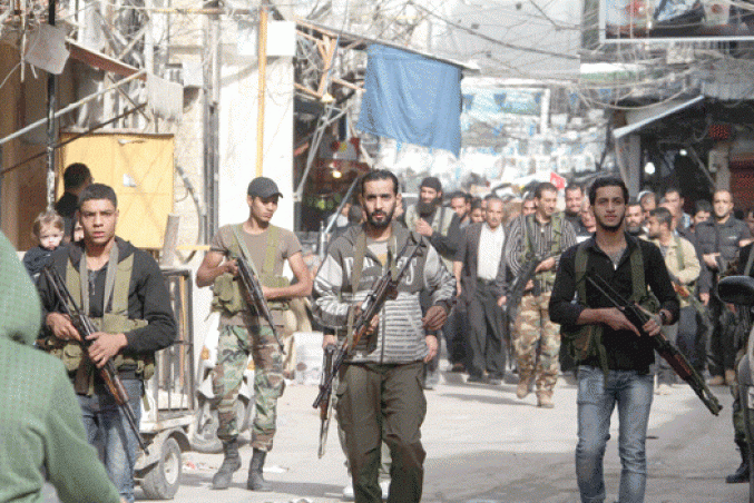 نزوح المئات من مخيم عين الحلوة