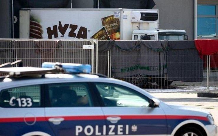 العثور على شاحنة لاجئين جديدة في النمسا