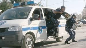 كشف ملابسات سرقة في الخليل