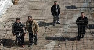 الاحتلال يصدر أوامر اعتقال إدارية بحق 14 أسيراً