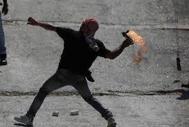 الاحتلال: اعتقال خلية ألقت زجاجات حارقة بالقدس