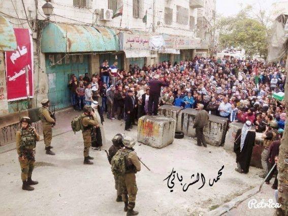 14 اصابة خلال قمع الاحتلال لمسيرة سلمية في الخليل