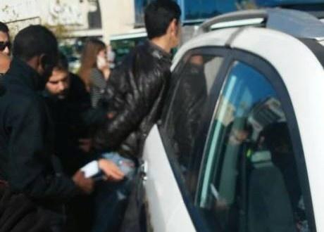 الاحتلال يعتقل شابا بزعم محاولة تنفيذ عملية طعن قرب “مباني الامة” بالقدس المحتلة
