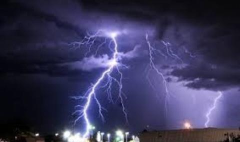 بعد أقل من 72 ساعة .. أمطار غزيرة وبَرَد .. وتحذير من سيول