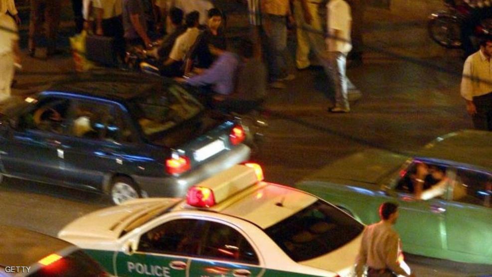 مقتل رجال شرطة بانفجار قنبلة في إيران