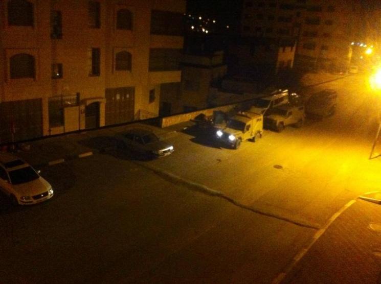 قوات الاحتلال تعتقل مواطنا من مخيم عسكر في نابلس