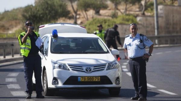 عامل فلسطيني يهاجم مستوطنين بمطرقة