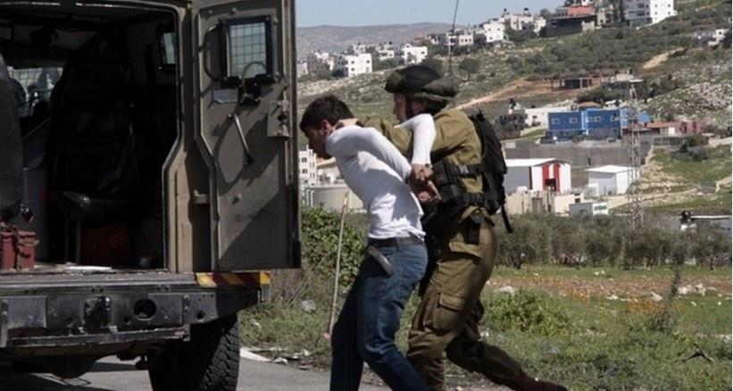 الاحتلال يعتقل شابا من البيرة بزعم محاولته طعن شرطي في القدس