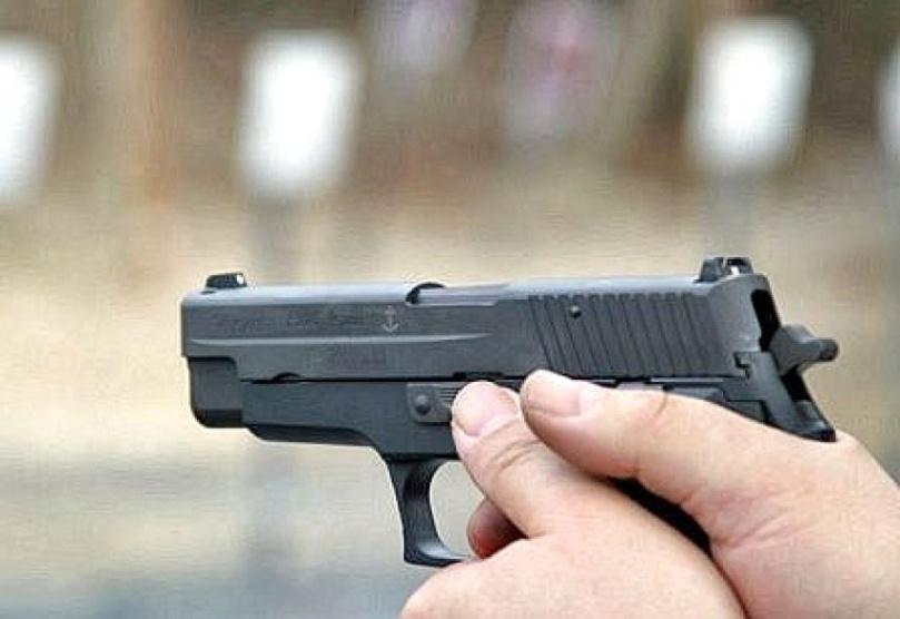 إطلاق نار على أربع محال تجارية