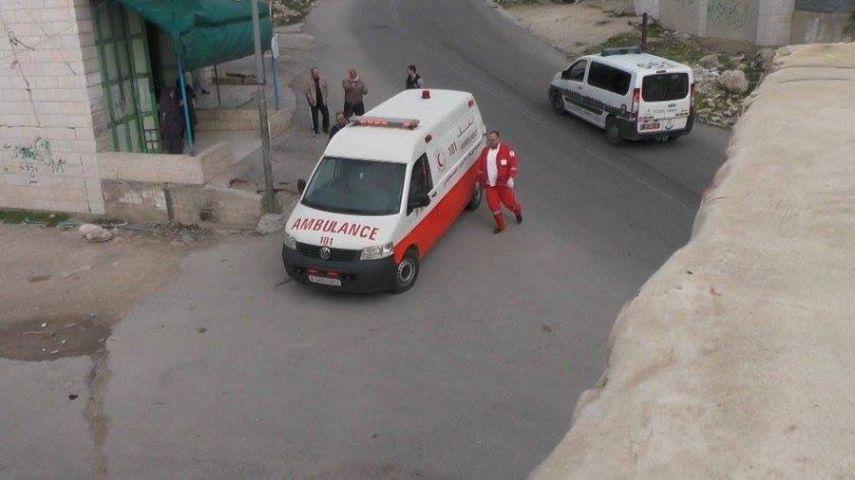 مواطنة تلد على حاجز في الخليل