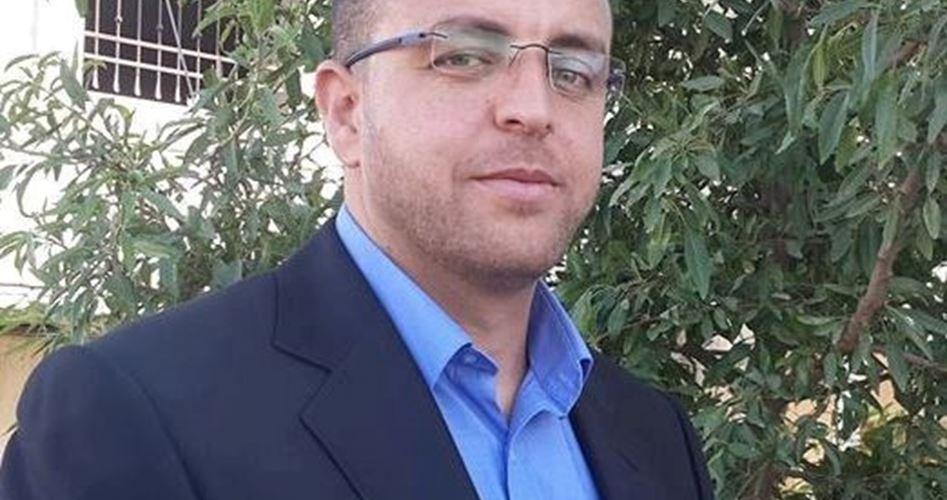 مسيرة حاشدة تضامنا مع الصحفي القيق جنوب الخليل