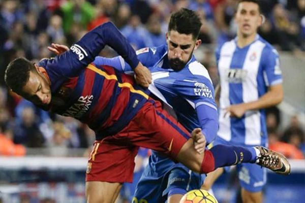 برشلونة يعبر لدور الثمانية في كأس الملك