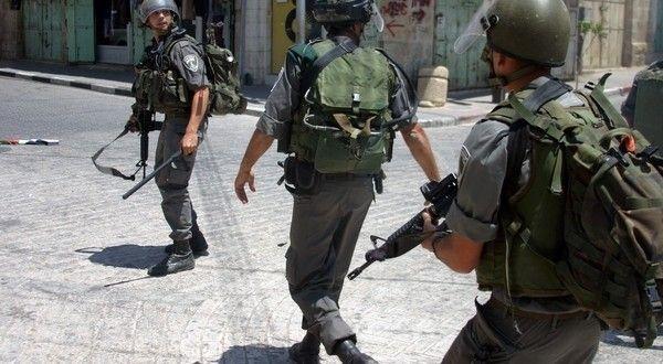 الاحتلال يستدعي شقيقين من تقوع لمراجعة مخابراته