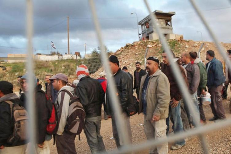 العمال الفلسطينيون ممنعون من دخول مستوطنات الضفة اليوم
