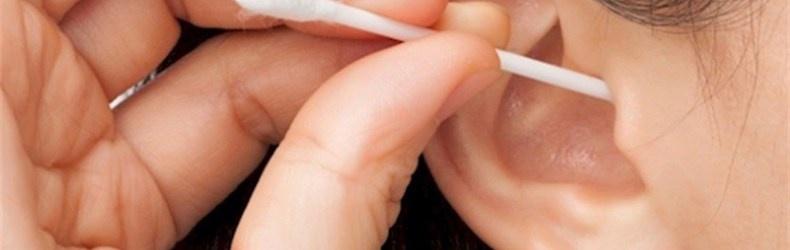 لماذا يحذر الإطباء من إزالة شمع الأذن؟