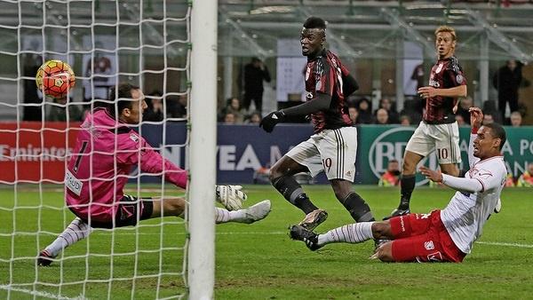 فيديو: ميلان يفلت من كمين كاربي في كأس إيطاليا