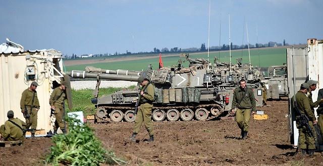 الاحتلال ينشر تعزيزات عسكرية في محيط قطاع غزة