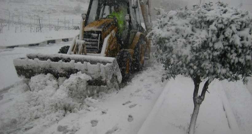 اسرائيل تعلن اغلاق شوارع محيطة برام الله من 4 مساء