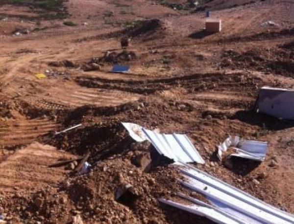 الجرافات الاسرائيلية تهدم مسجد رخمة بالنقب
