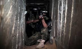 شهيد بانهيار نفق للمقاومة شرق خانيونس جنوب قطاع غزة