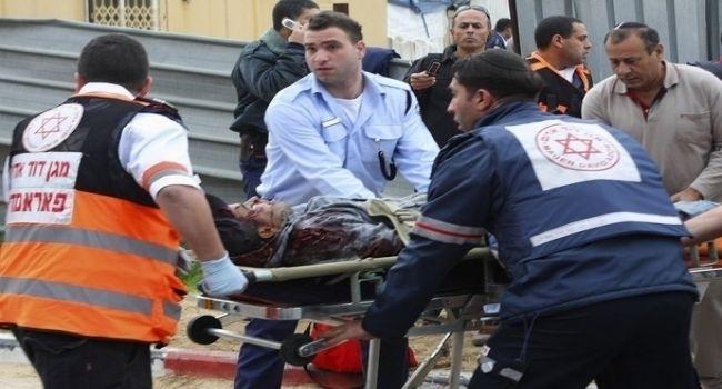 اصابة فلسطيني بزعم طعنه مستوطنين اثنين في القدس
