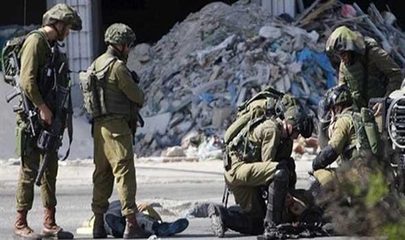 قوات الاحتلال تستولي على مواد بناء تابعة لبلدية الظاهرية