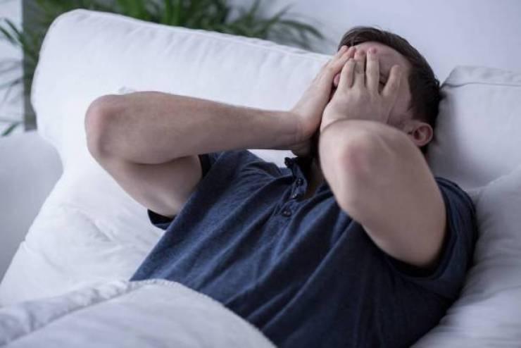 ما الذي يحصل إن لم تستبدِل وسادتك؟