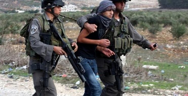 الاحتلال يعتقل يعتقل ثلاثة شبان من كفردان غرب جنين