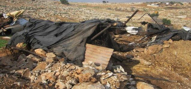 الاحتلال يستولي على شاحنات ومعدات في الأغوار