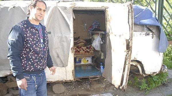 جزائري يقطن عربة منذ 24 سنة