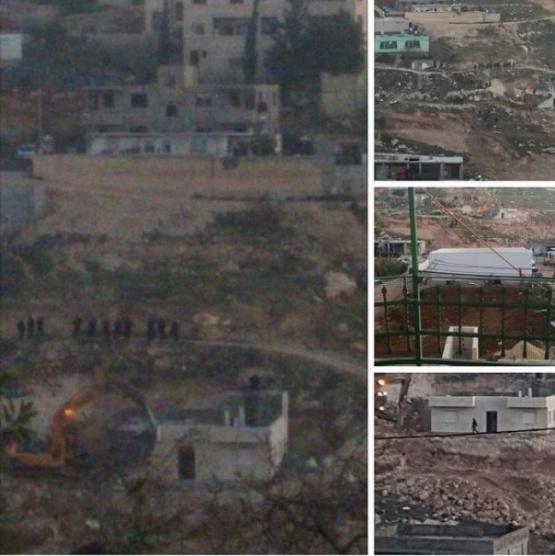 جرافات الاحتلال تهدم منزلاً في صور باهر بالقدس