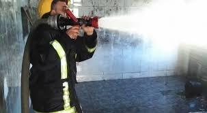 إنقاذ ربة منزل وأطفالها الثلاثة بحريق منزلهم في مدينة دورا