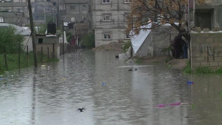 أضرار بالمنازل وحرائق نتيجة المنخفض  بغزة