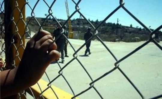 الاحتلال يمنع عائلة الأسير محمد زكارنة من زيارته في “جلبوع”