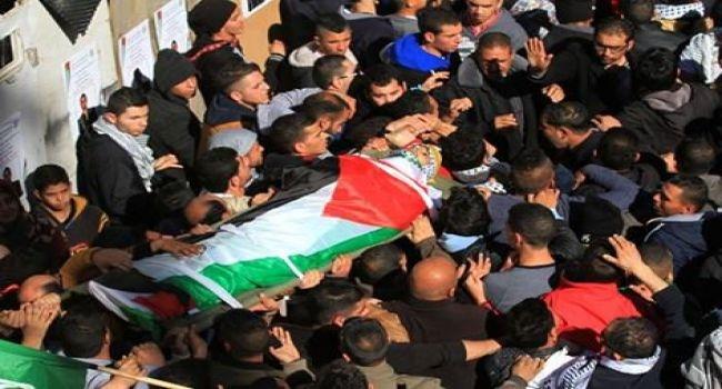 تشييع  جثمان الشهيد الغزالي ضمن قيود وشروط من الاحتلال