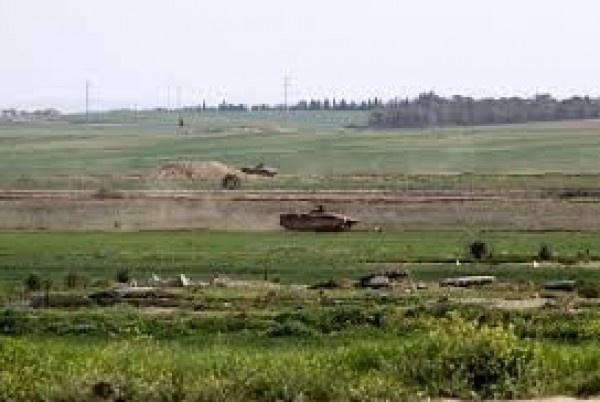 قوات الاحتلال تفتح نيران أسلحتها صوب المواطنين شرق غزة