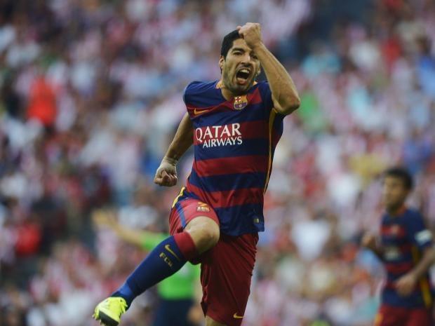 سواريز يتسلم جائزة أفضل لاعب لاتيني في 2015