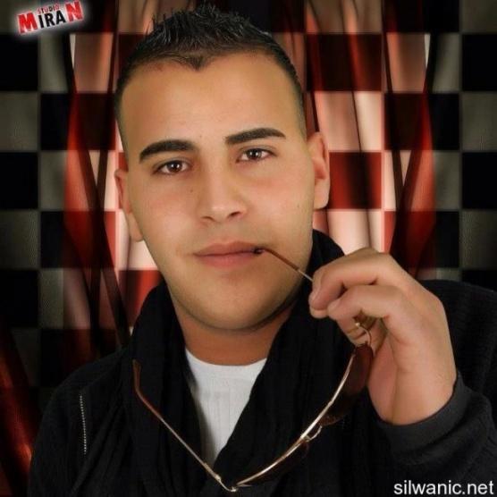 الاحتلال يبعد عائلة الشهيد ابو رجب من القدس الى الضفة