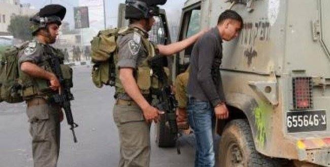 الاحتلال يعتقل ثلاثة شبان من بيت فجار