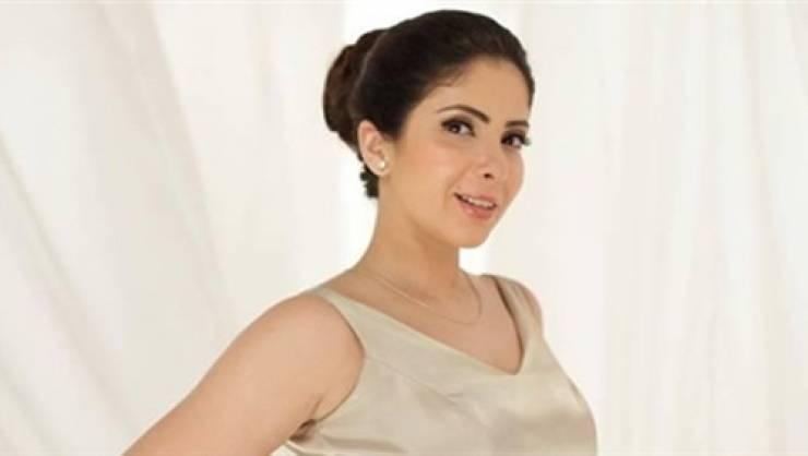 منى زكي توجه رسالة للفتايات المقبلات على الزواج
