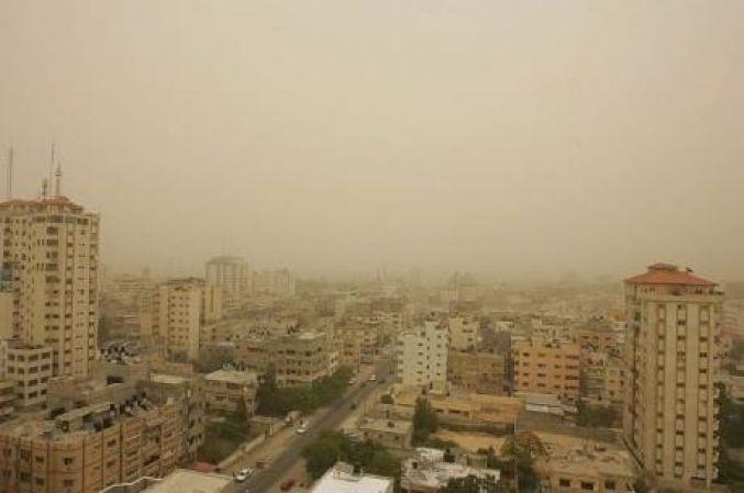 أجواء باردة ومغبرة