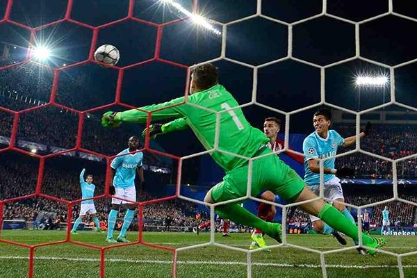 ضربات الحظ تنقذ اتلتيكو مدريد وتؤهله إلي دور الـ8 بدوري الأبطال