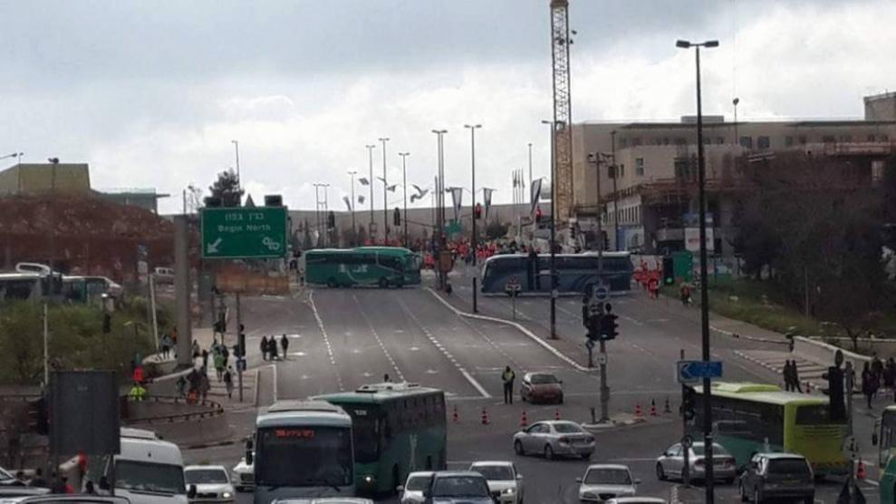 إغلاق شوارع في القدس بسبب انفجار تحت الأرض