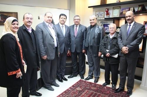 السفير التونسي يؤكد على أهمية العلاقة بين بلدية البيرة وتونس