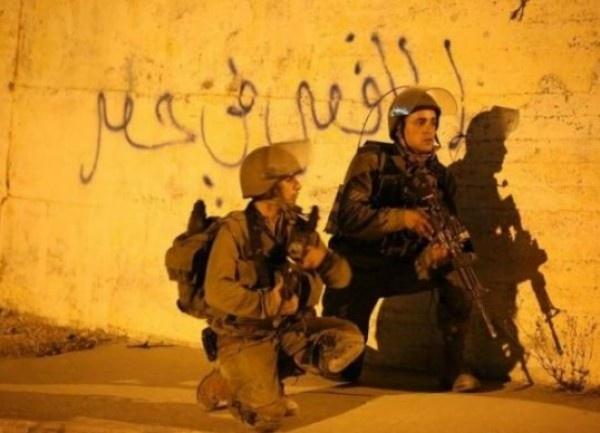 الاحتلال يعتقل شابا في بيت لحم