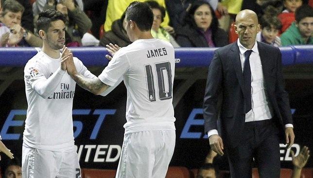 ريال مدريد يقرر التخلص من خاميس وإيسكو