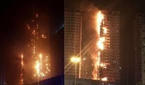 الإمارات.. حريق هائل يلتهم برجا سكنيا بعجمان (فيديو)