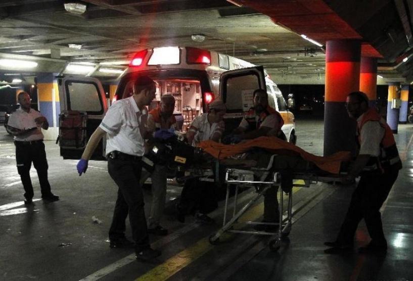 إصابة فلسطيني هاجمه مستوطنون في القدس